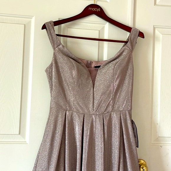 Party gown - Picture 3 of 6